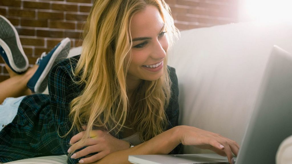 AmourMeet Website Evaluation In 2025 - Free Credits, Prices, Validity